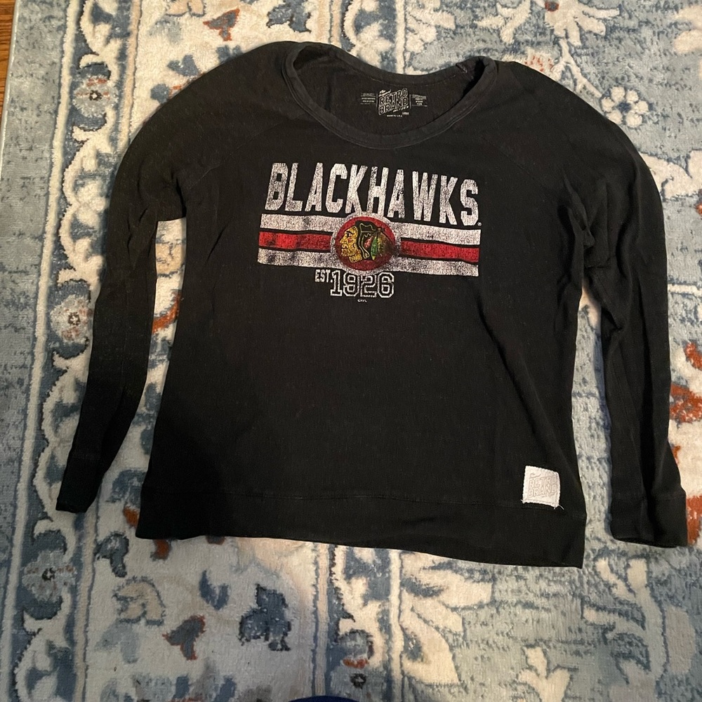 Retro Brands Blackhawks Sweatshirt size Large